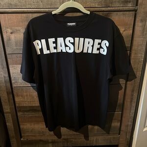 Pleasures size medium thick tshirt. Never worn